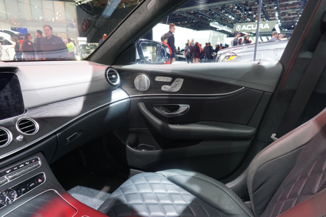 MB E400 interior. Wood and leather game on-point.